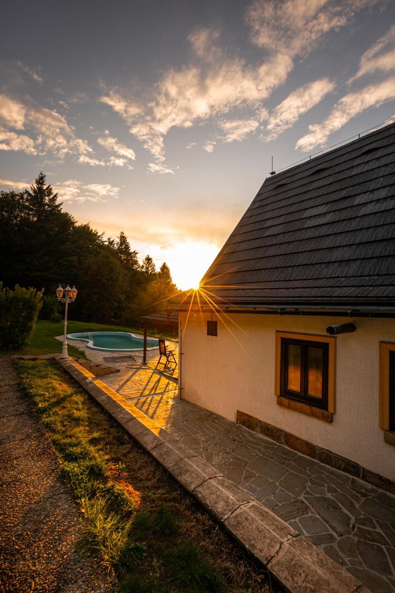 Chata Zvonecek Jiretin pod Jedlovou Exterior photo